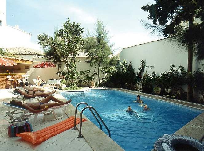 Akdeniz Apart Hotel Kusadası Zewnętrze zdjęcie